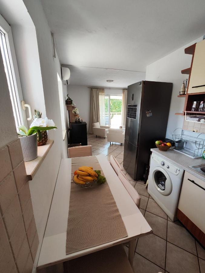 Apartments Snjezana Novi Vinodolski Buitenkant foto
