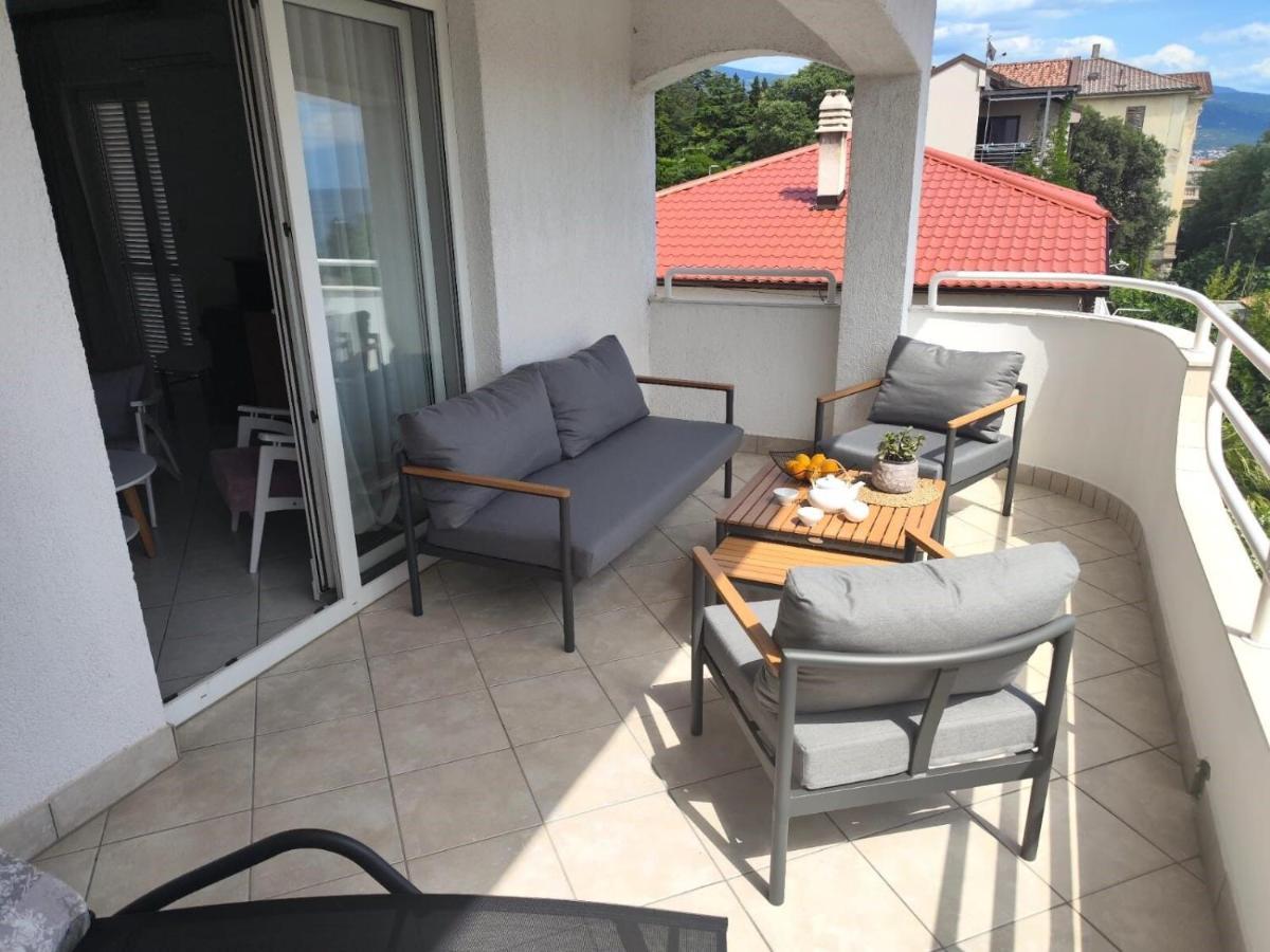 Apartments Snjezana Novi Vinodolski Buitenkant foto
